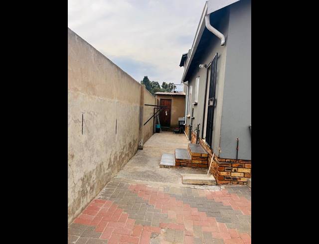 2 BEDROOM HOUSE FOR SALE IN NATURENA